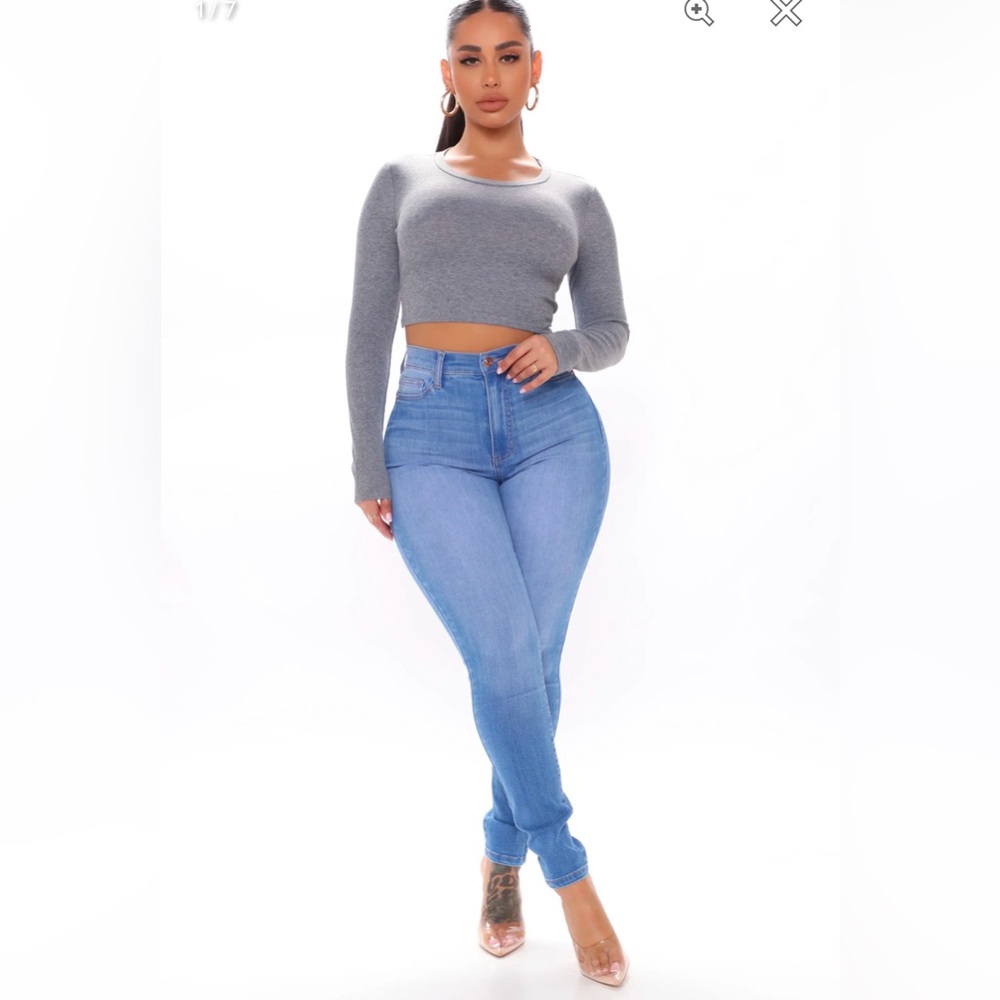 NWT Show Off The Curves Super Stretch Booty Lifter Skinny Jeans Medium Blue Wash